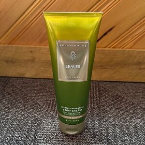 Bath & Body Works Leaves Body Cream